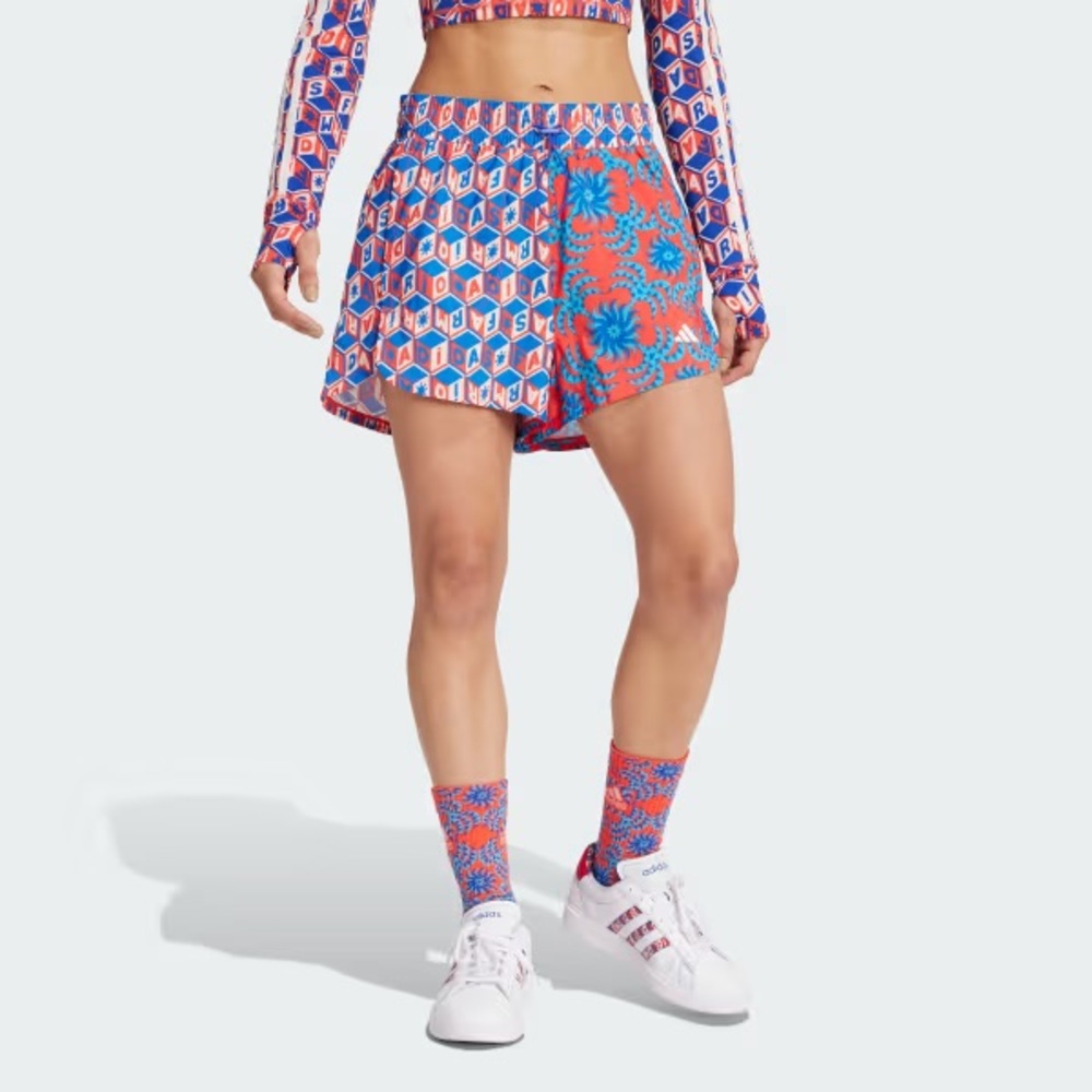 905. ADIDAS x FARM RIO Rio Pacer shorts in Bright Red Sz M NWT $40 - Picture 3 of 9